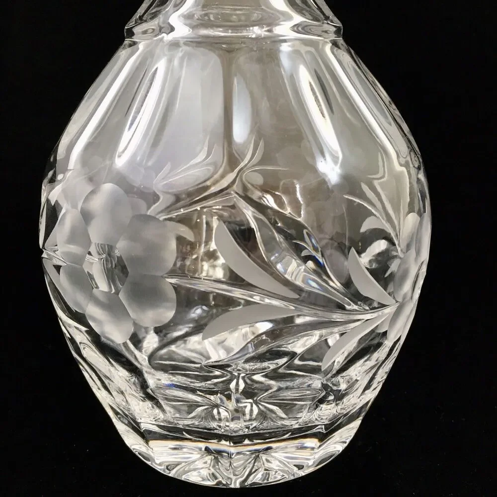 Gorham Crystal Wine Decanter 11” Tall “Spring Meadow” Clear